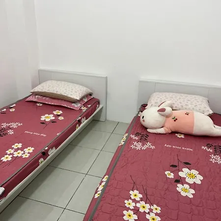 Mieda Rizqi Homestay Kampong Melayu Changkat Larah Exterior photo